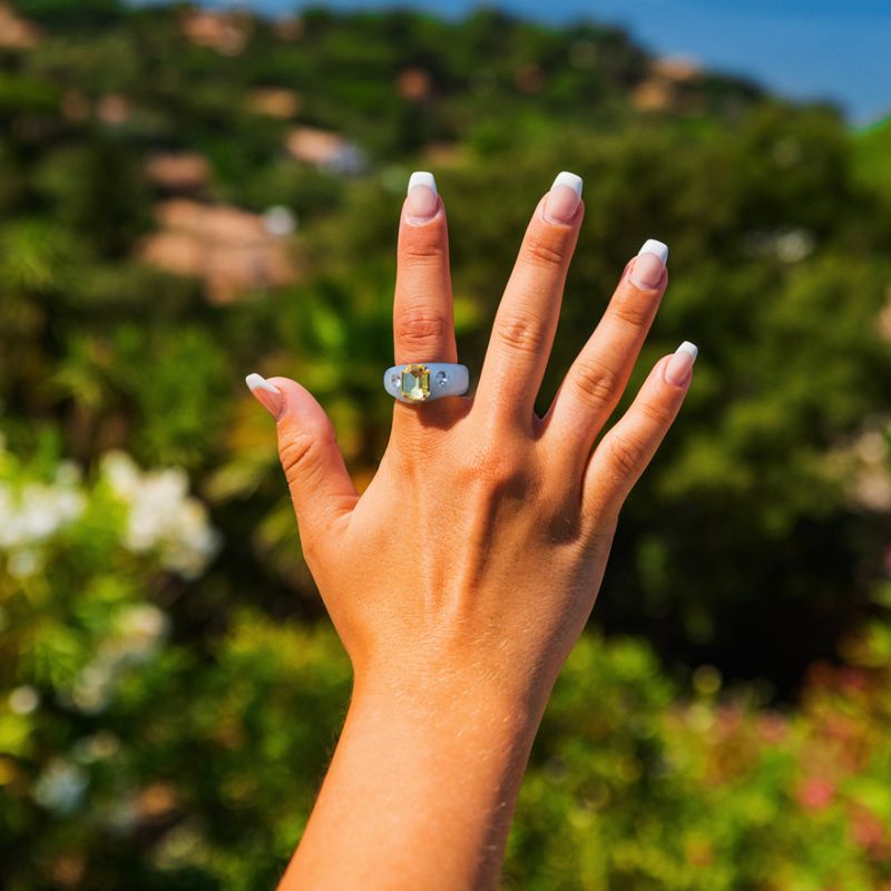 Better Dayz Ring With 3 Crystals Sky Blue