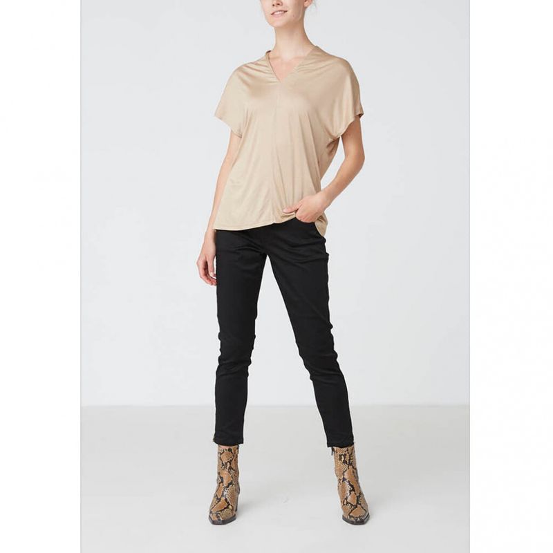 Isay Henny T-Shirt (flere farger)